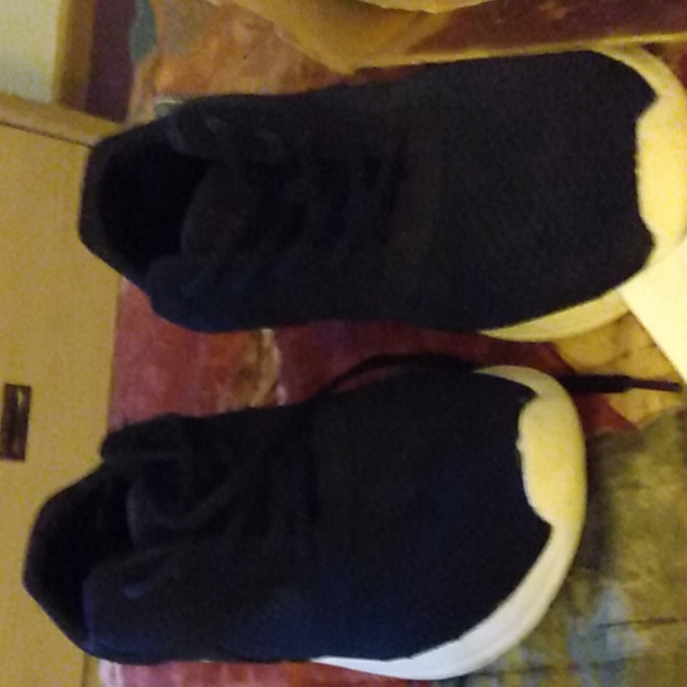 Shoes - Picture 2 of 2